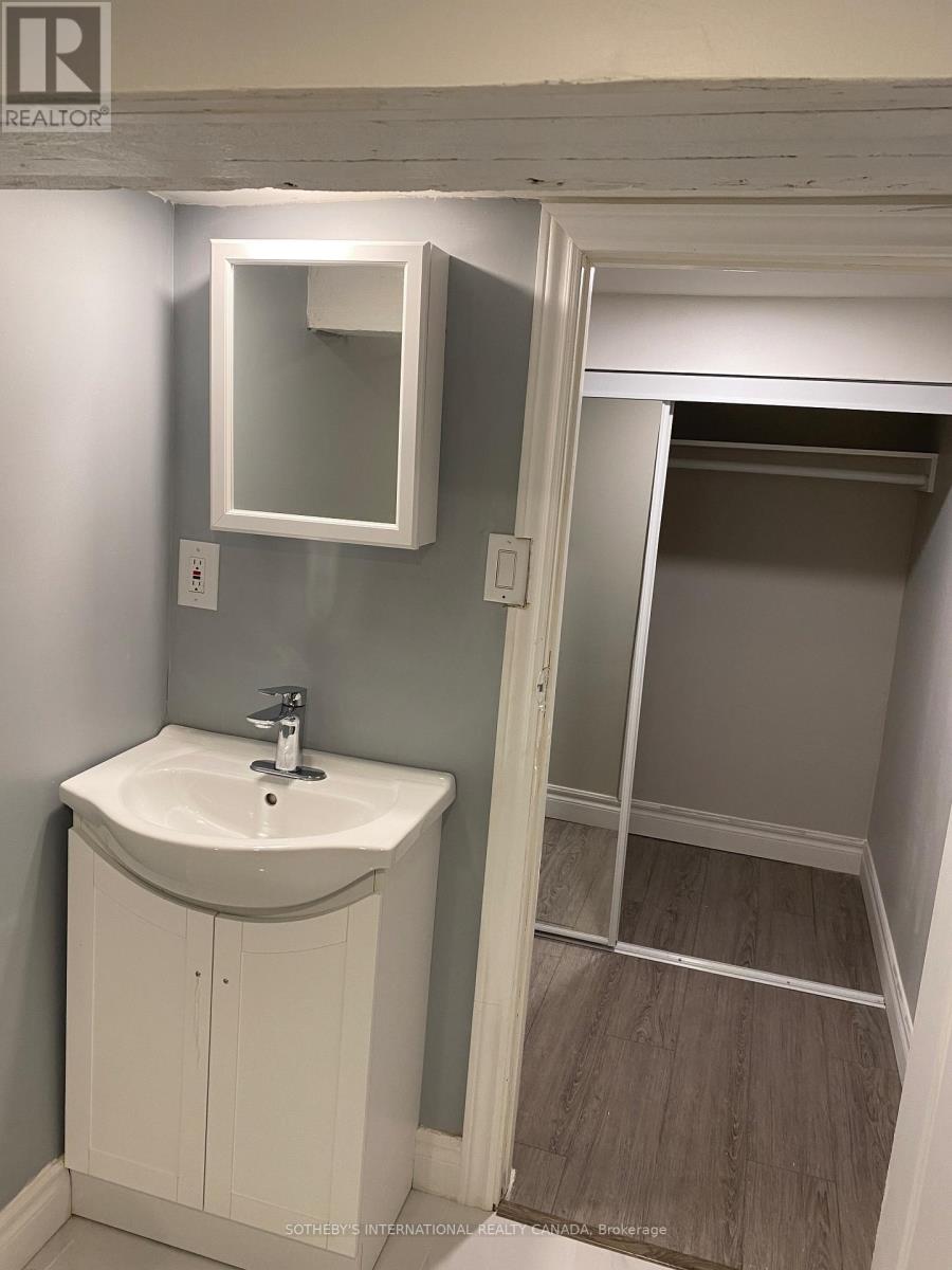 Bsmt - 647 Vaughan Road, Toronto, Ontario  M6E 2Y4 - Photo 8 - C13077700