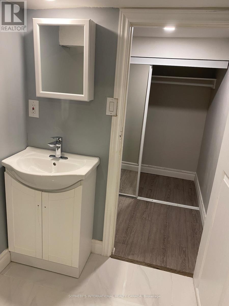 Bsmt - 647 Vaughan Road, Toronto, Ontario  M6E 2Y4 - Photo 9 - C13077700