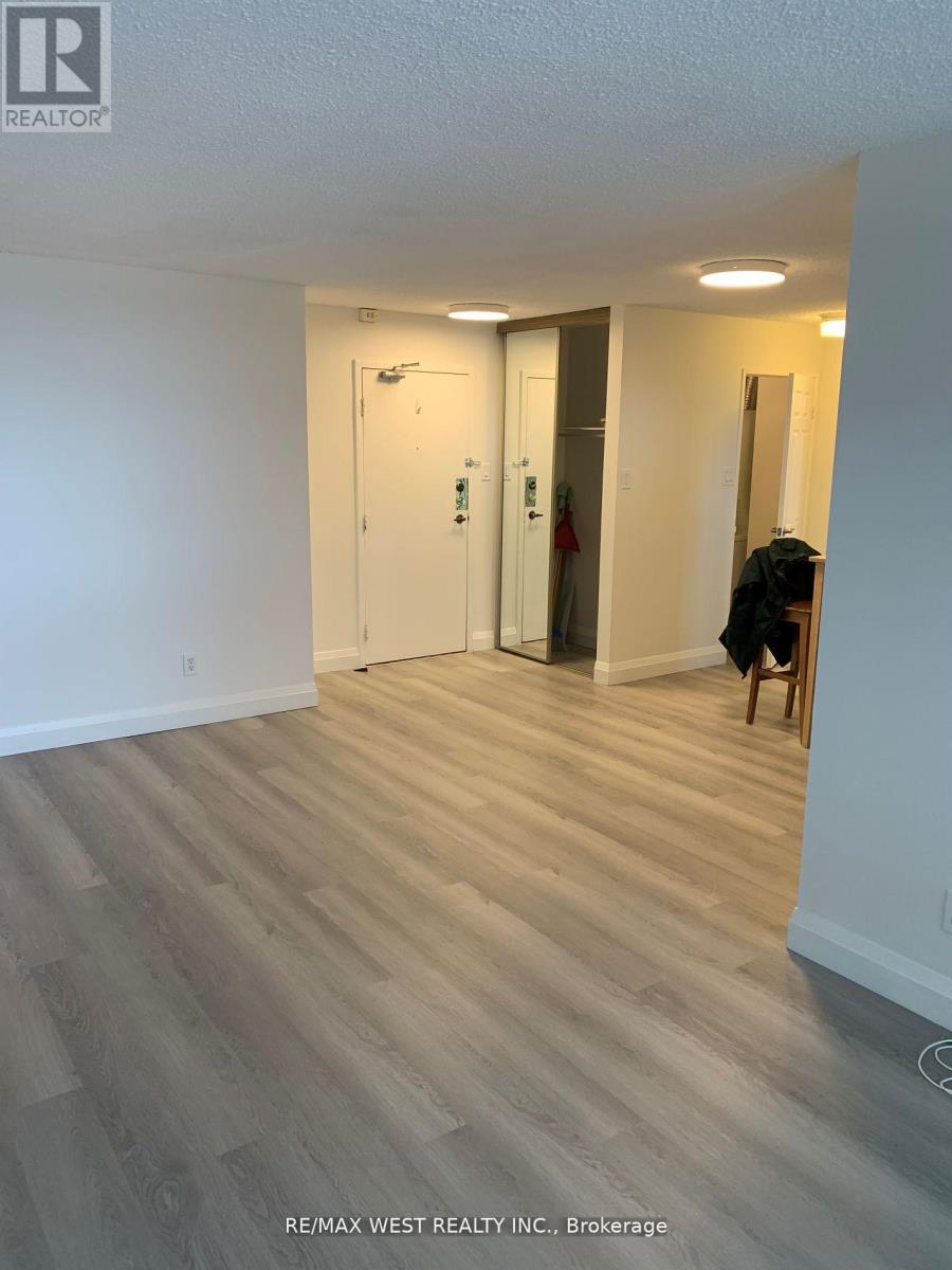 630 - 73 Mccaul Street, Toronto, Ontario  M5T 2X2 - Photo 3 - C13077938