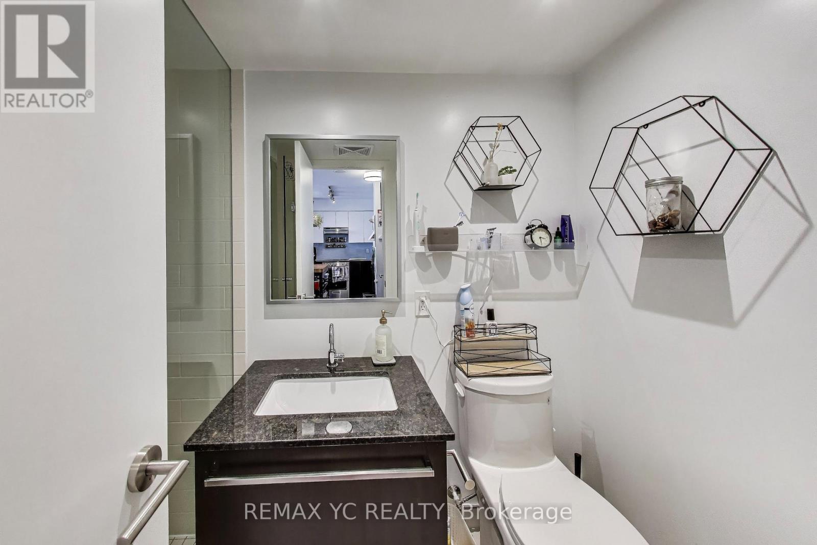 520 - 120 Varna Drive, Toronto, Ontario  M6A 0B3 - Photo 13 - C13078098