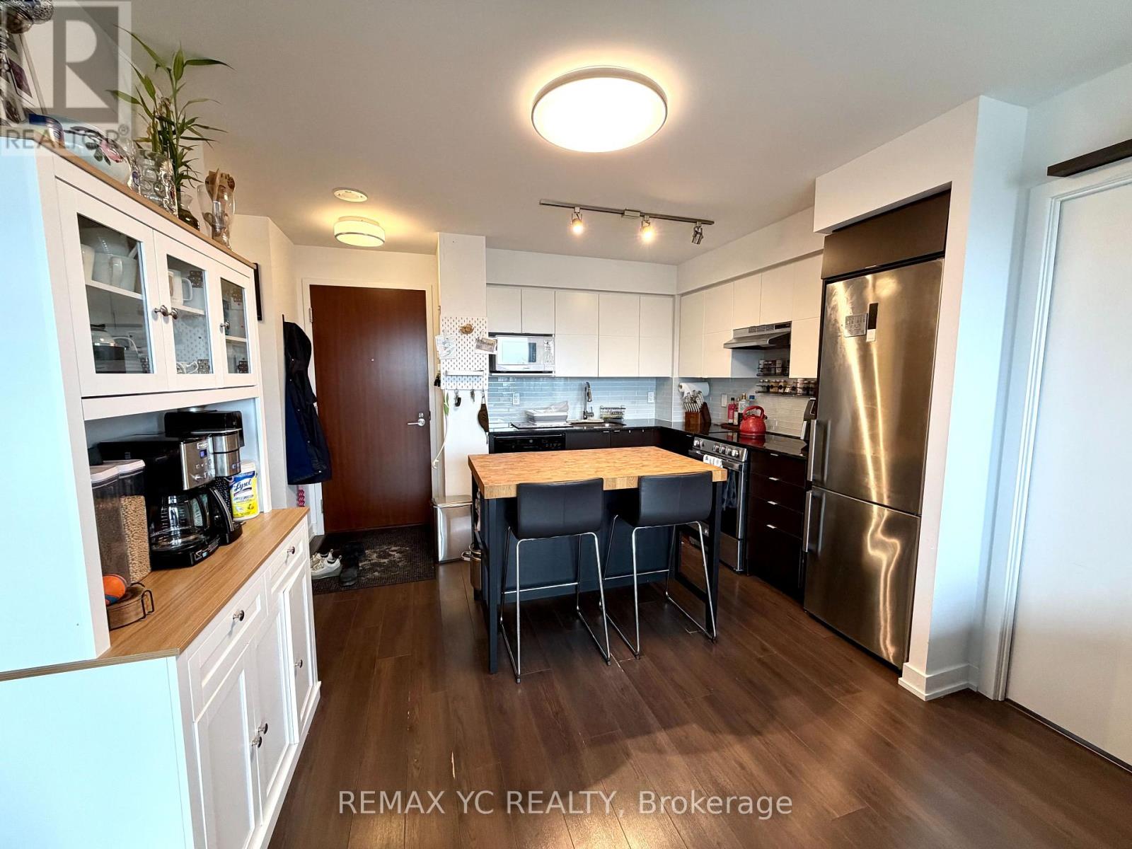 520 - 120 Varna Drive, Toronto, Ontario  M6A 0B3 - Photo 3 - C13078098