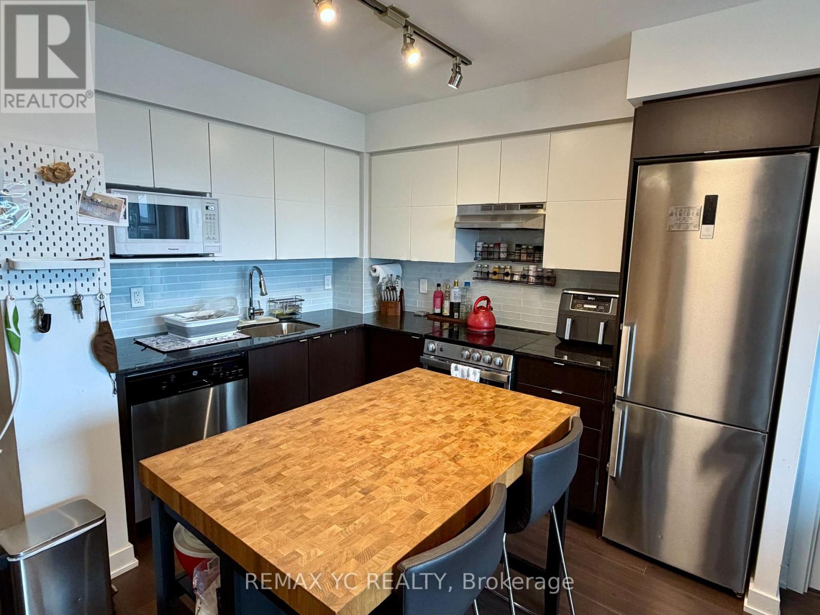 520 - 120 Varna Drive, Toronto, Ontario  M6A 0B3 - Photo 4 - C13078098