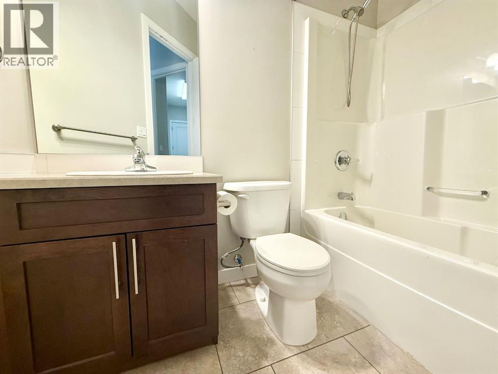 128 Berry Place, Hinton, Alberta  T7V 0C1 - Photo 17 - A2301336