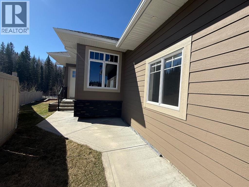 128 Berry Place, Hinton, Alberta  T7V 0C1 - Photo 31 - A2301336