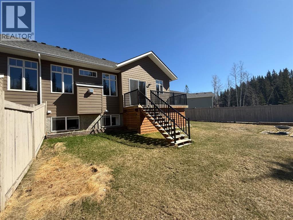 128 Berry Place, Hinton, Alberta  T7V 0C1 - Photo 35 - A2301336