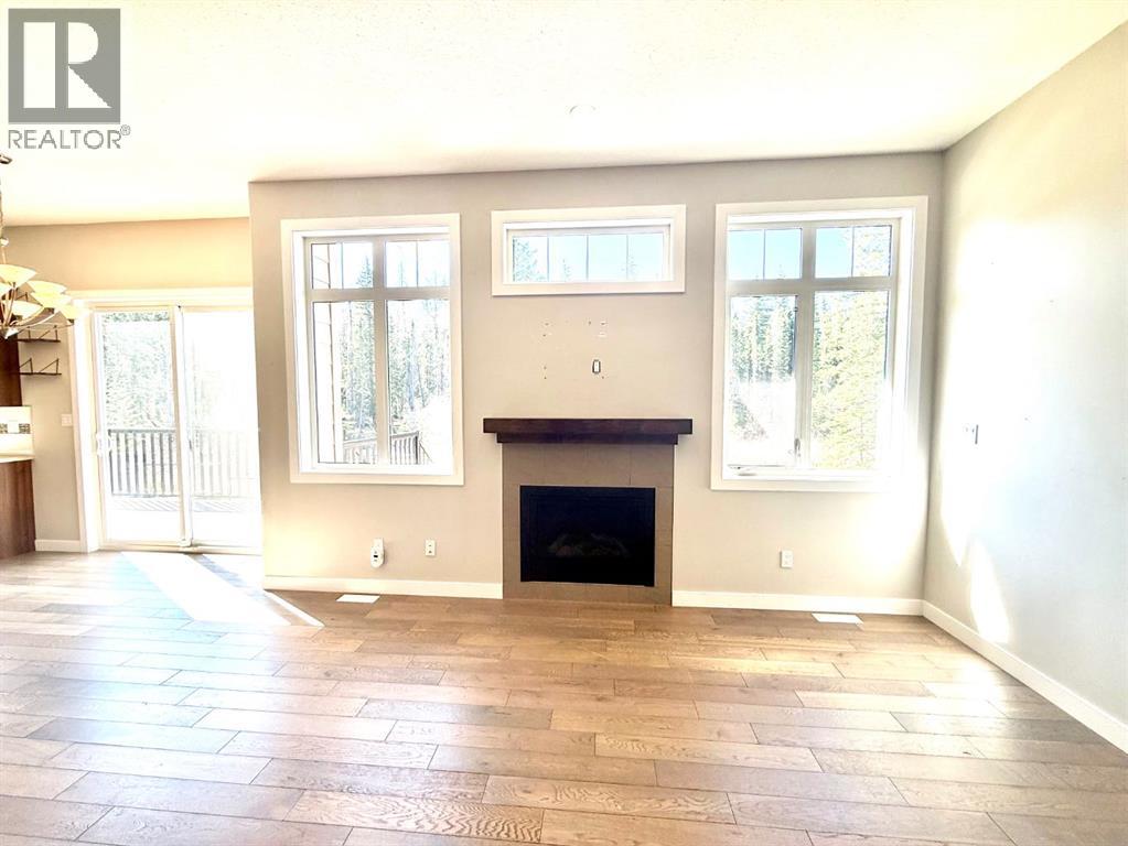 128 Berry Place, Hinton, Alberta  T7V 0C1 - Photo 4 - A2301336