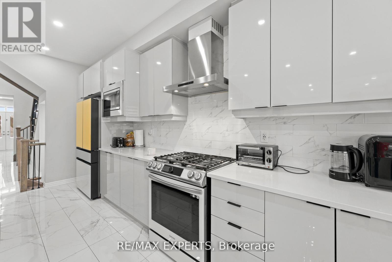 1437 Kerrydale Avenue, Pickering, Ontario  L1X 0M9 - Photo 18 - E13077784