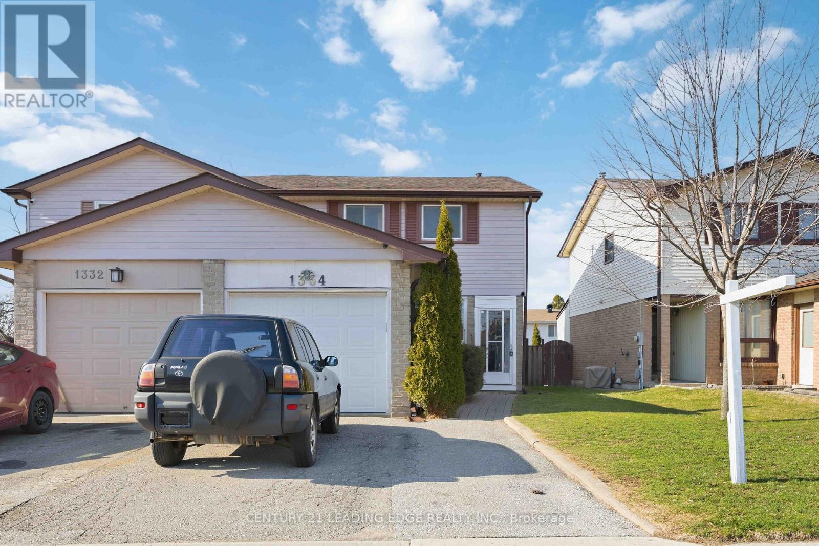 1334 Pinehurst Avenue, Oshawa, Ontario  L1H 8G5 - Photo 2 - E13077808