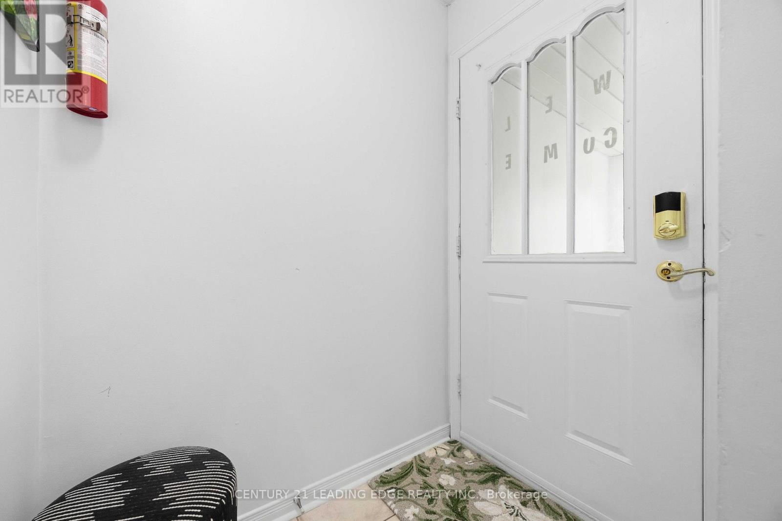 1334 Pinehurst Avenue, Oshawa, Ontario  L1H 8G5 - Photo 6 - E13077808