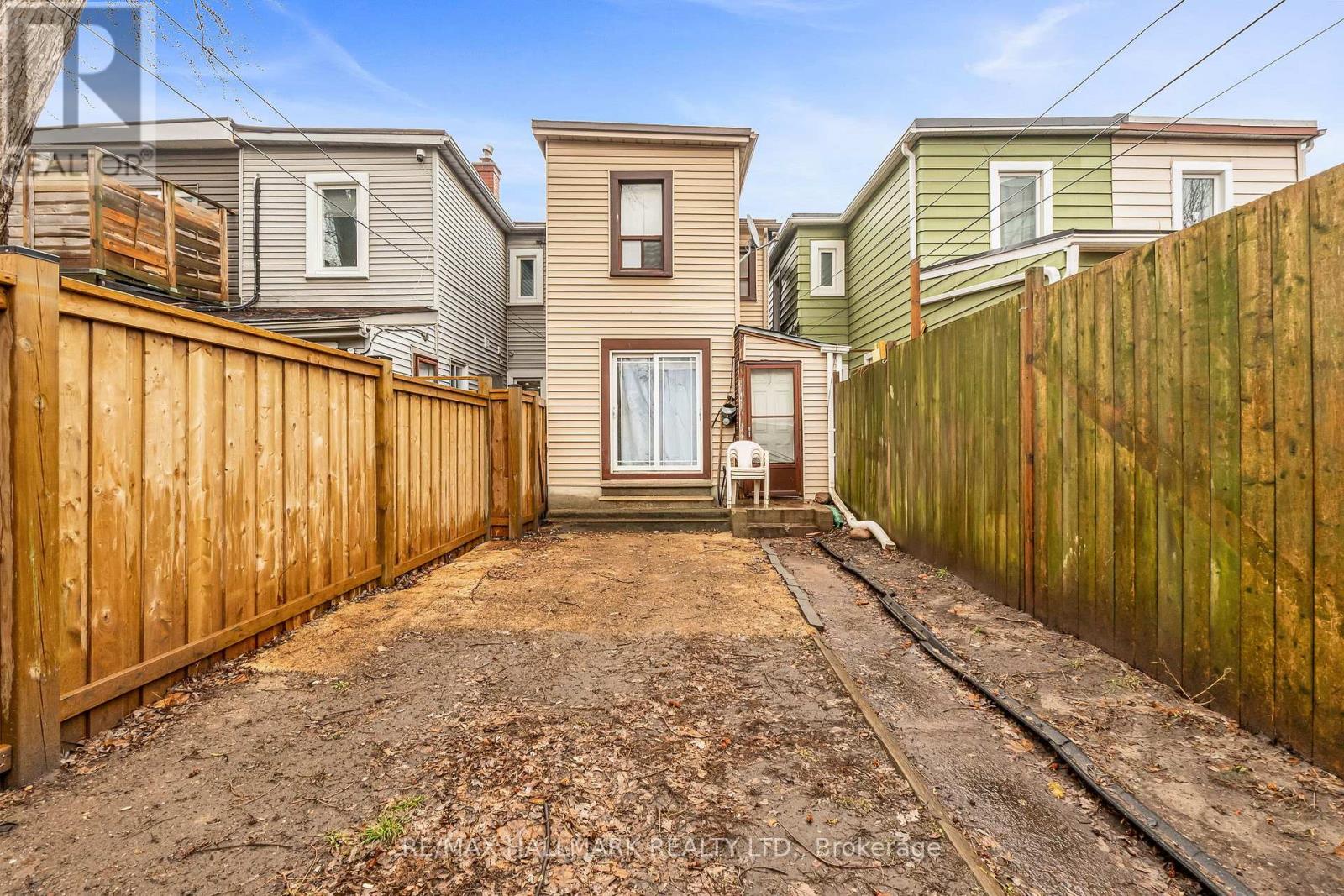 20 Kelvin Avenue, Toronto, Ontario  M4C 5C8 - Photo 29 - E13077908