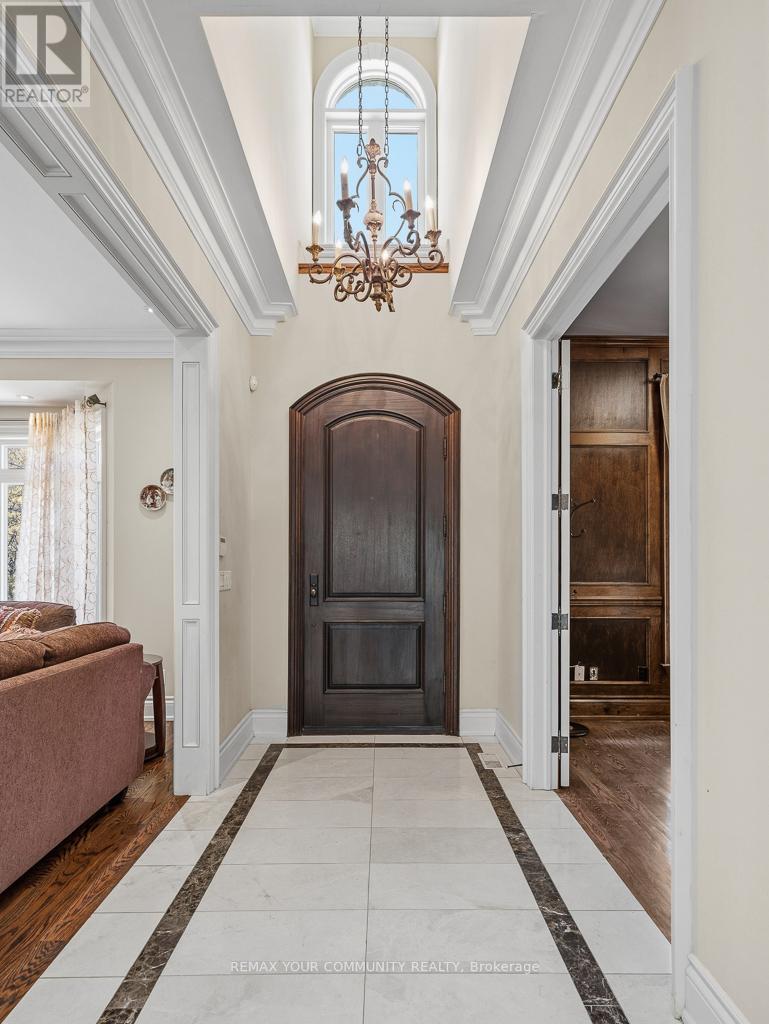 71 Newton Drive, Toronto, Ontario  M2M 2M8 - Photo 3 - C13077384