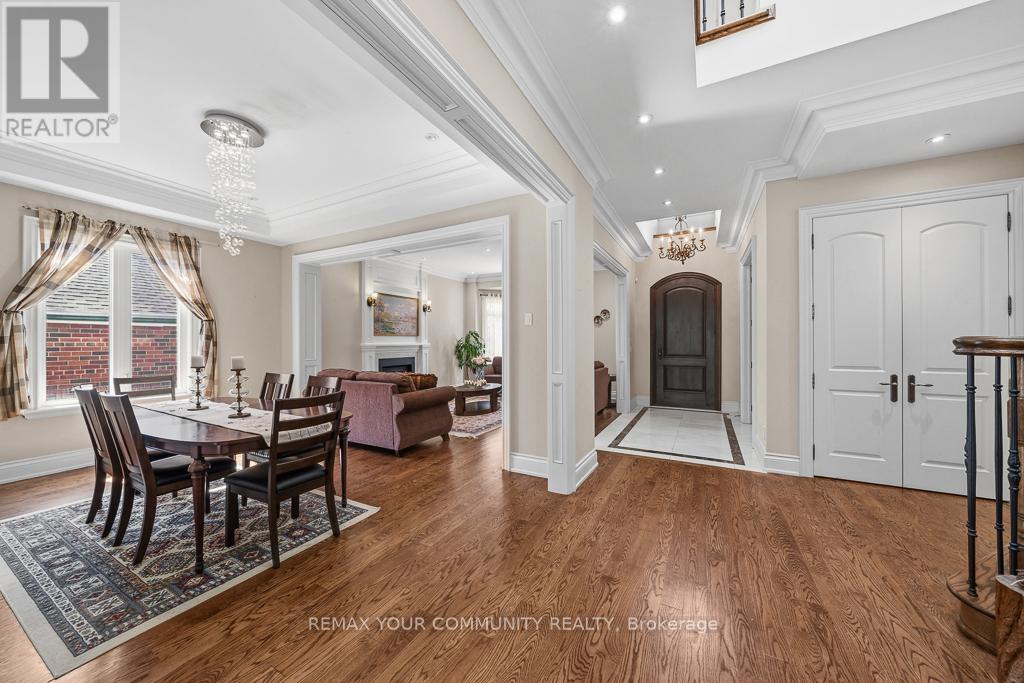 71 Newton Drive, Toronto, Ontario  M2M 2M8 - Photo 9 - C13077384