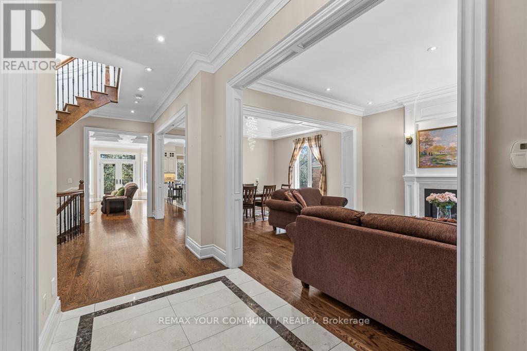 71 Newton Drive, Toronto, Ontario  M2M 2M8 - Photo 5 - C13077384