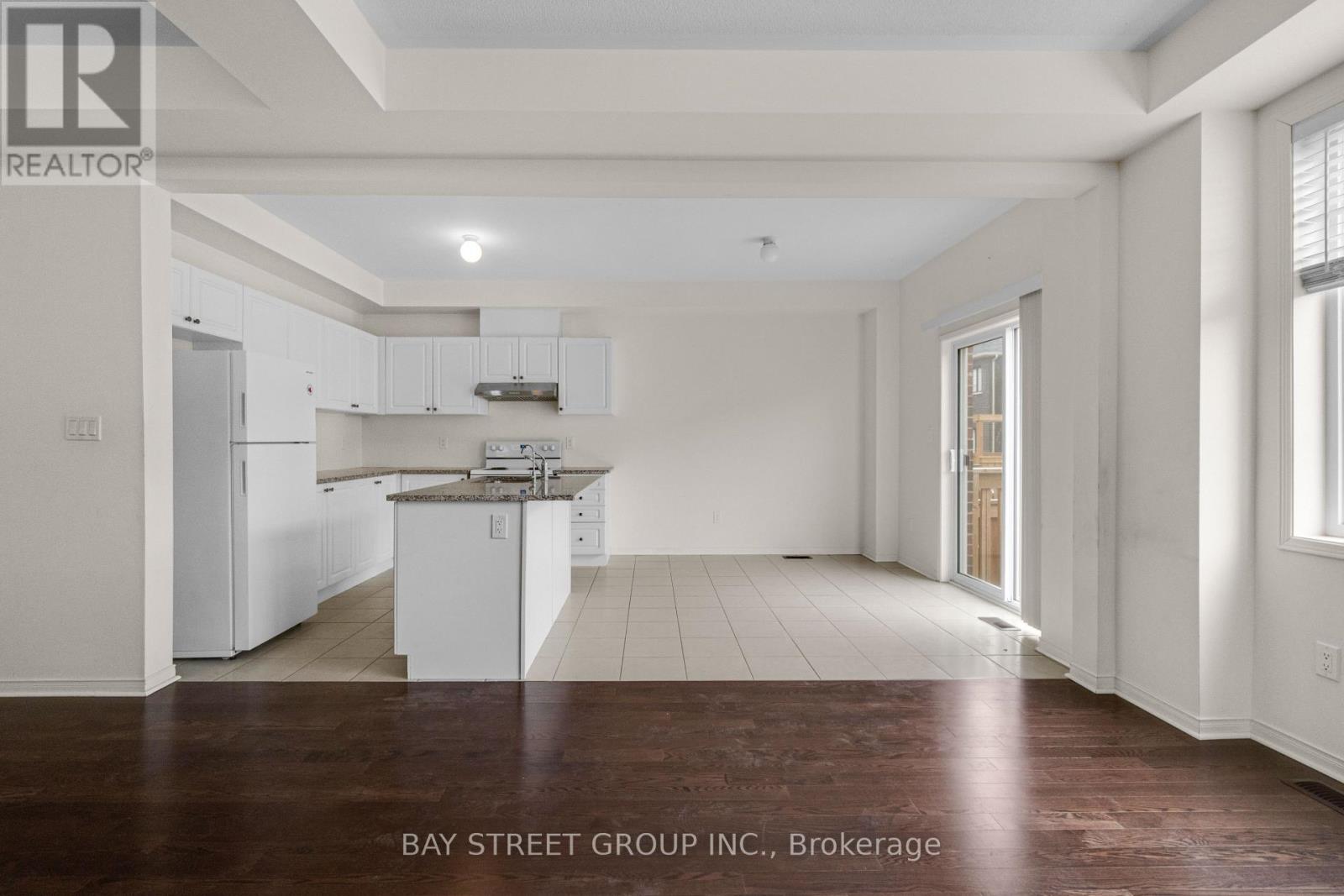 86 Ness Drive, Richmond Hill, Ontario  L4S 0K5 - Photo 10 - N12959950