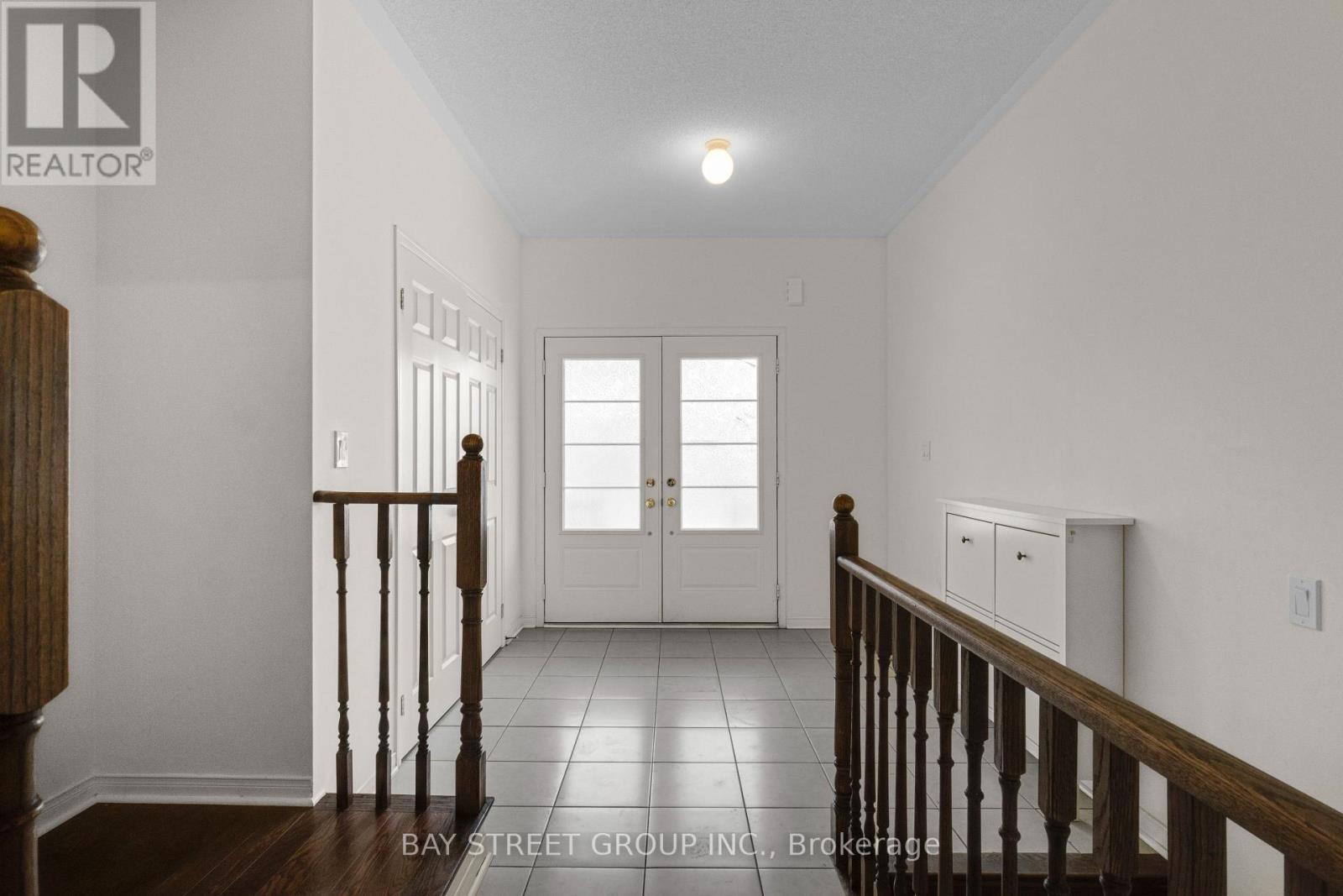 86 Ness Drive, Richmond Hill, Ontario  L4S 0K5 - Photo 5 - N12959950