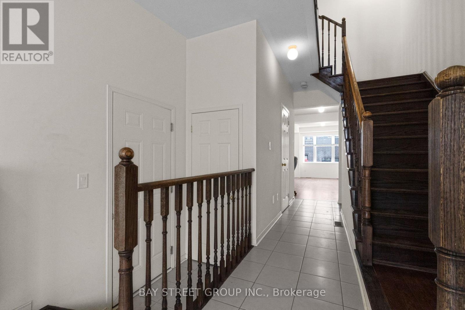86 Ness Drive, Richmond Hill, Ontario  L4S 0K5 - Photo 6 - N12959950