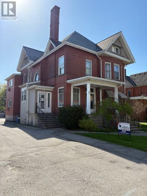 27 Southwick Street, St. Thomas, Ontario  N5R 3R7 - Photo 3 - X12805850