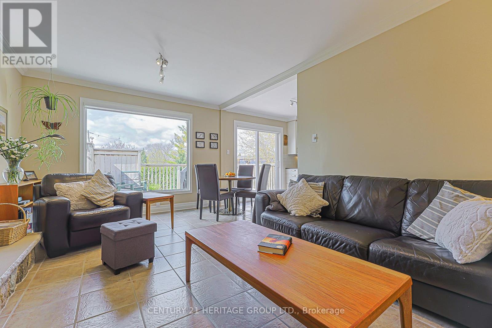 210 Thornwillow Court, Newmarket, Ontario  L3Y 5R2 - Photo 11 - N13077754