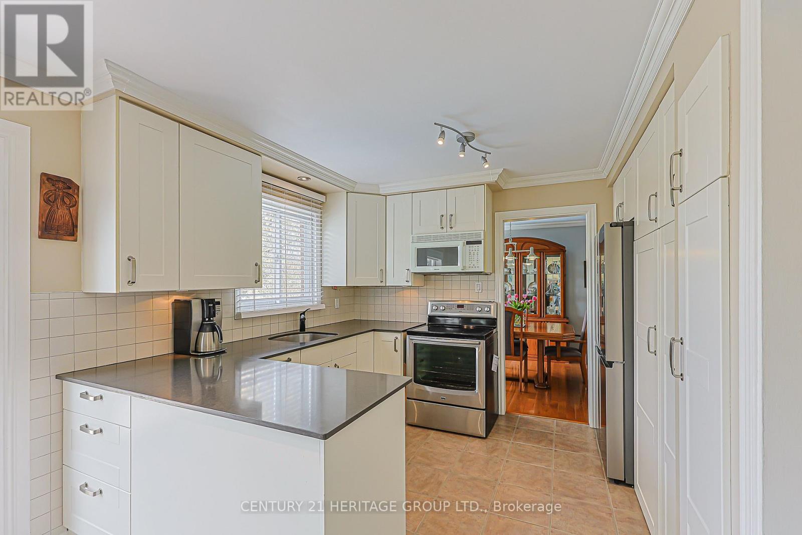 210 Thornwillow Court, Newmarket, Ontario  L3Y 5R2 - Photo 14 - N13077754