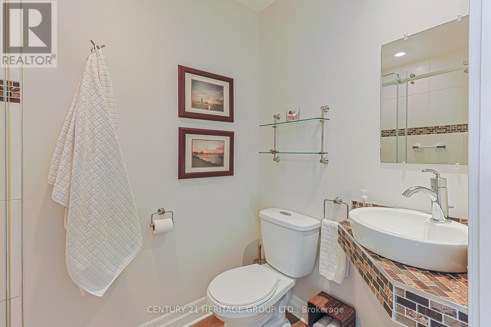 210 Thornwillow Court, Newmarket, Ontario  L3Y 5R2 - Photo 16 - N13077754