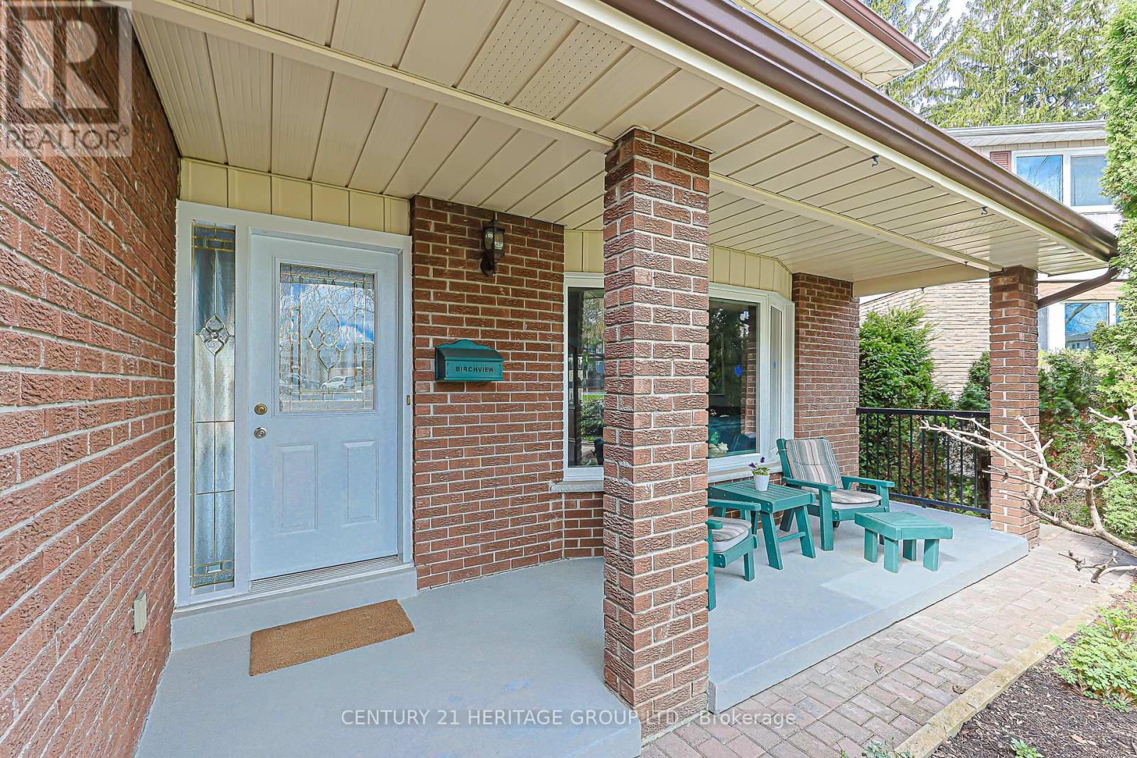 210 Thornwillow Court, Newmarket, Ontario  L3Y 5R2 - Photo 2 - N13077754