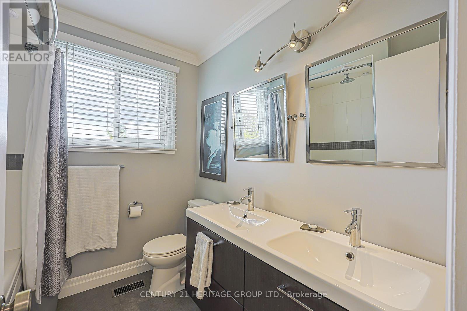 210 Thornwillow Court, Newmarket, Ontario  L3Y 5R2 - Photo 27 - N13077754