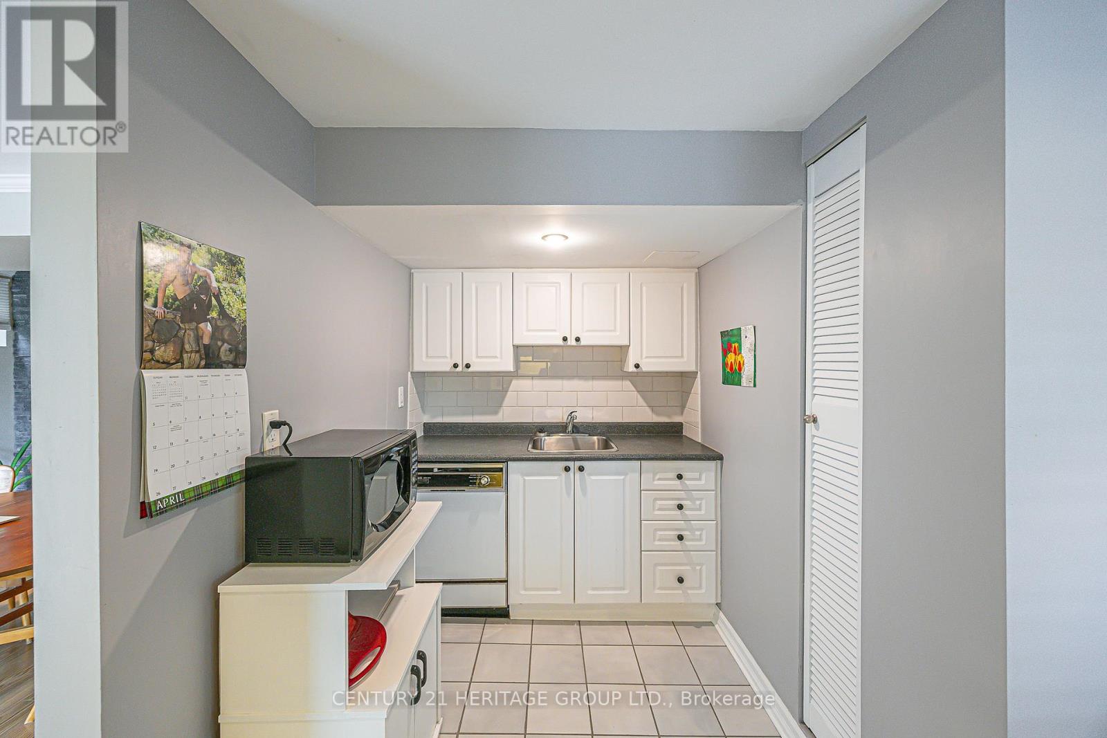 210 Thornwillow Court, Newmarket, Ontario  L3Y 5R2 - Photo 34 - N13077754