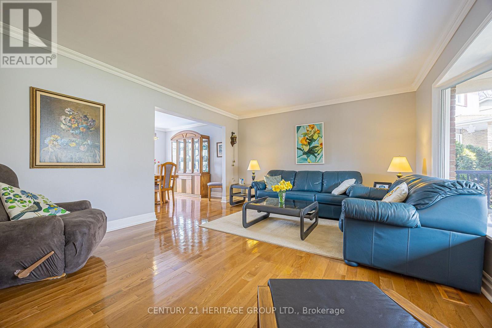 210 Thornwillow Court, Newmarket, Ontario  L3Y 5R2 - Photo 6 - N13077754