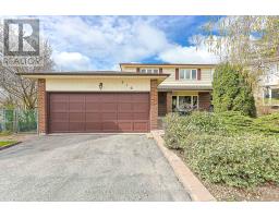 210 THORNWILLOW COURT, Newmarket, Ontario