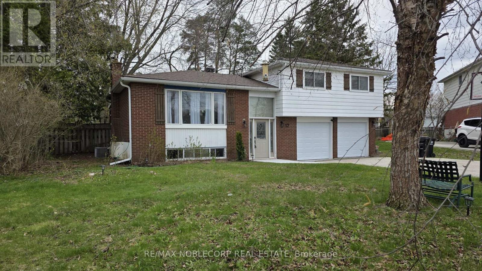 17 LARKDALE CRESCENT, Essa, Ontario