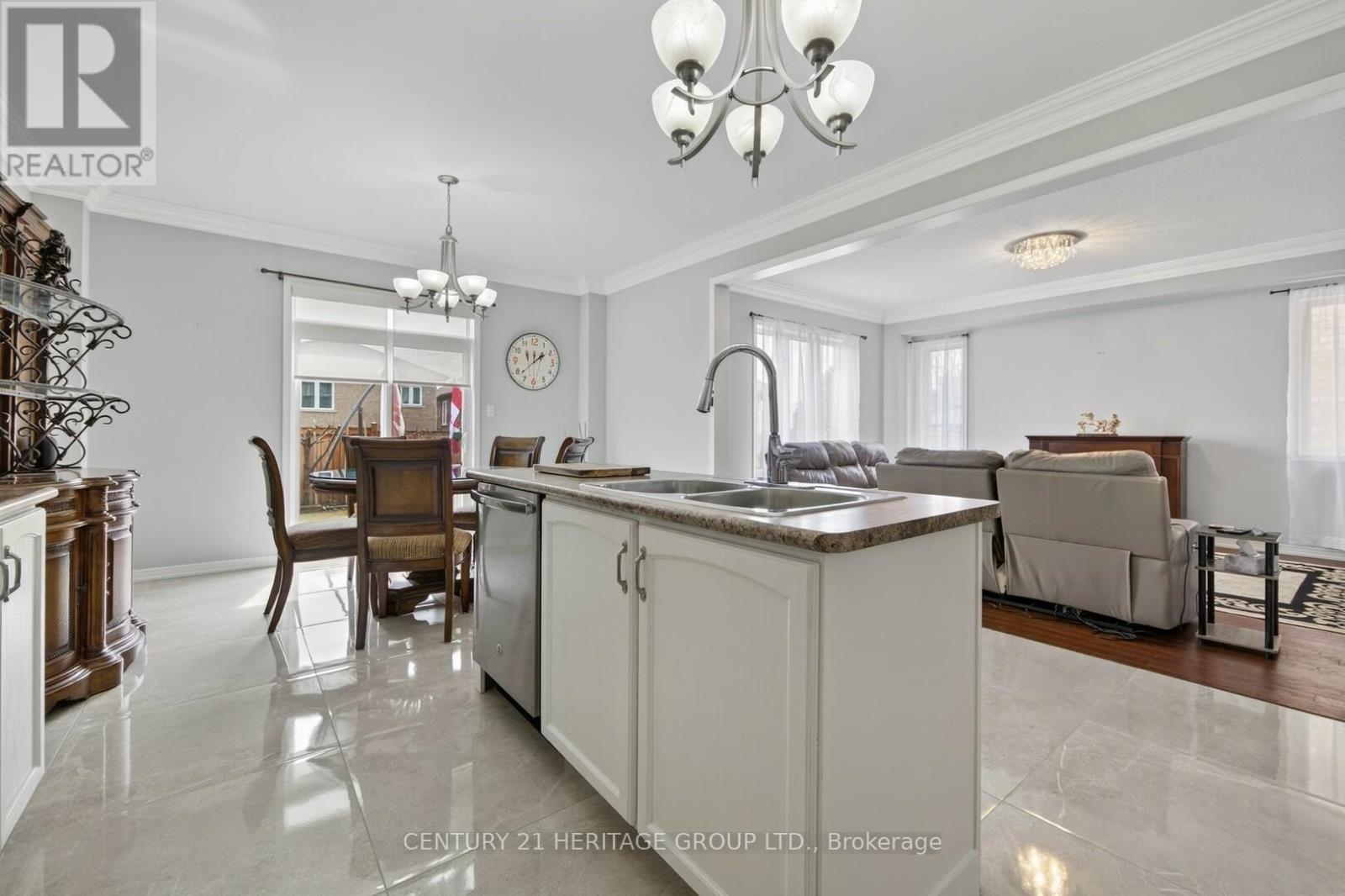 154 Richardson Crescent, Bradford West Gwillimbury, Ontario  L3Z 0N5 - Photo 13 - N13078042