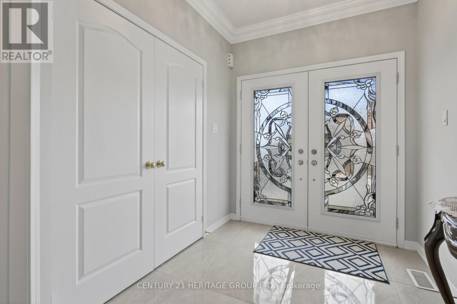 154 Richardson Crescent, Bradford West Gwillimbury, Ontario  L3Z 0N5 - Photo 2 - N13078042