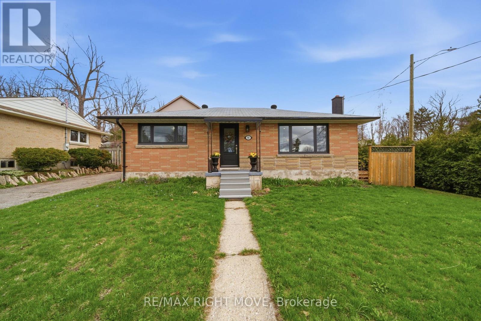 84 BRANT STREET W, Orillia, Ontario