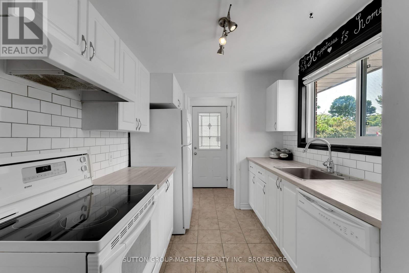 40 Crescent Drive, Kingston, Ontario  K7M 4J5 - Photo 4 - X13077772