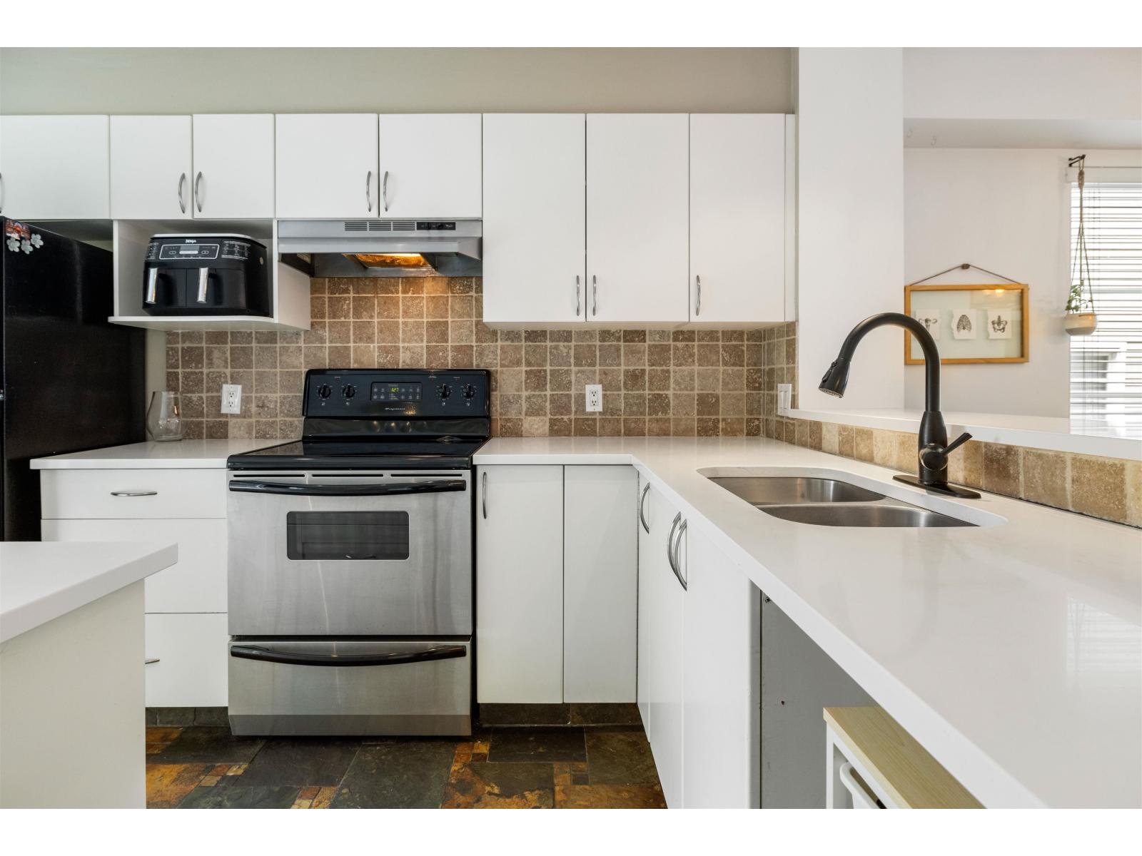102 15175 62a Avenue, Surrey, British Columbia  V3S 1X1 - Photo 11 - R3118695