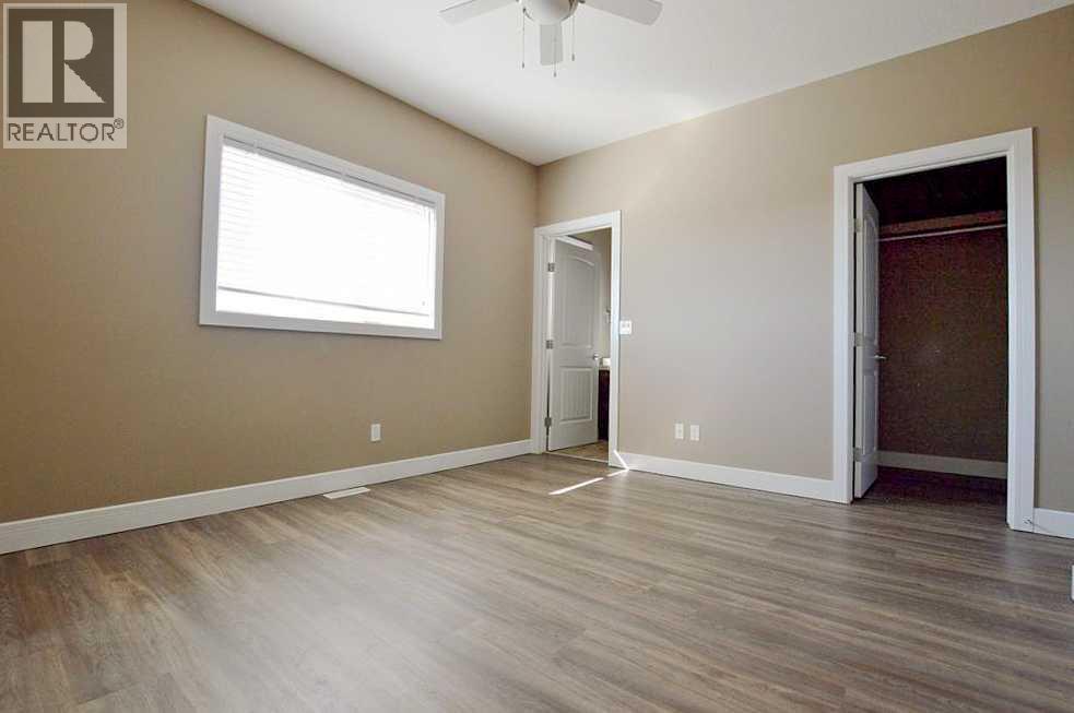 9029 80a Avenue, Grande Prairie, Alberta  T8X 1C4 - Photo 9 - A2307556