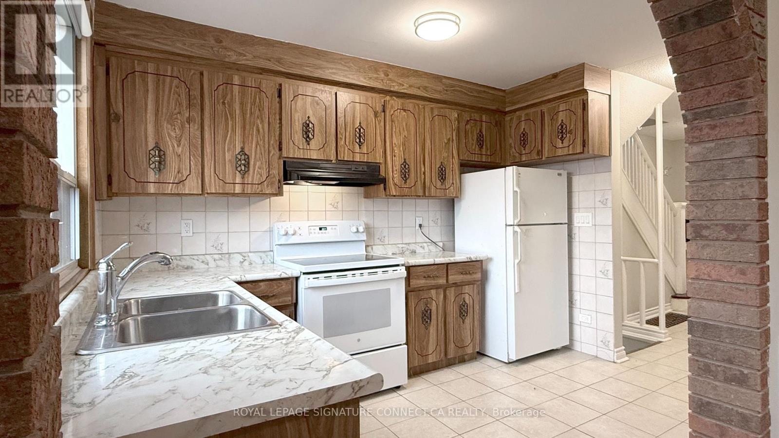 56 Snider Avenue, Toronto, Ontario  M6E 4R9 - Photo 10 - W13077696