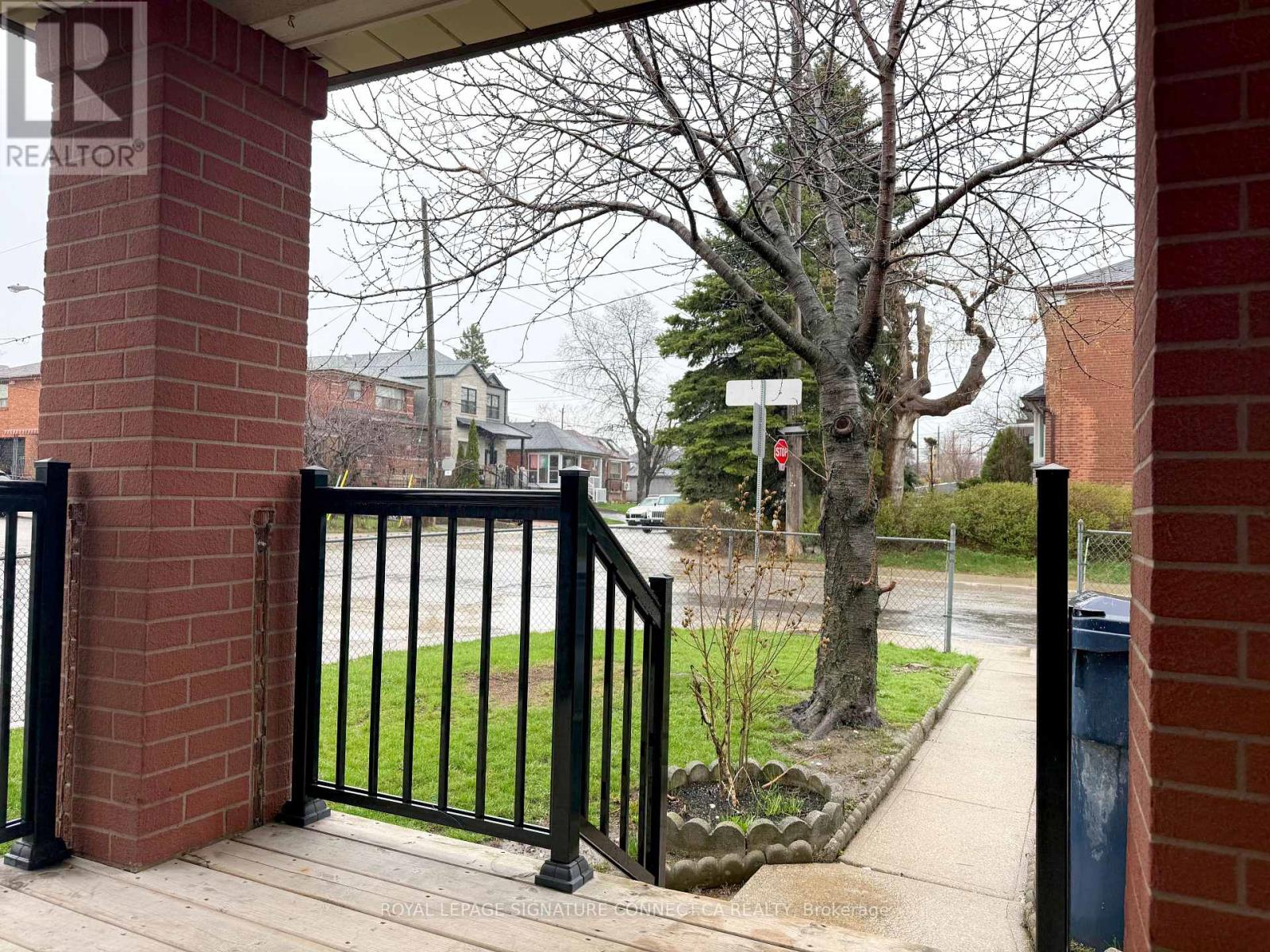 56 Snider Avenue, Toronto, Ontario  M6E 4R9 - Photo 4 - W13077696