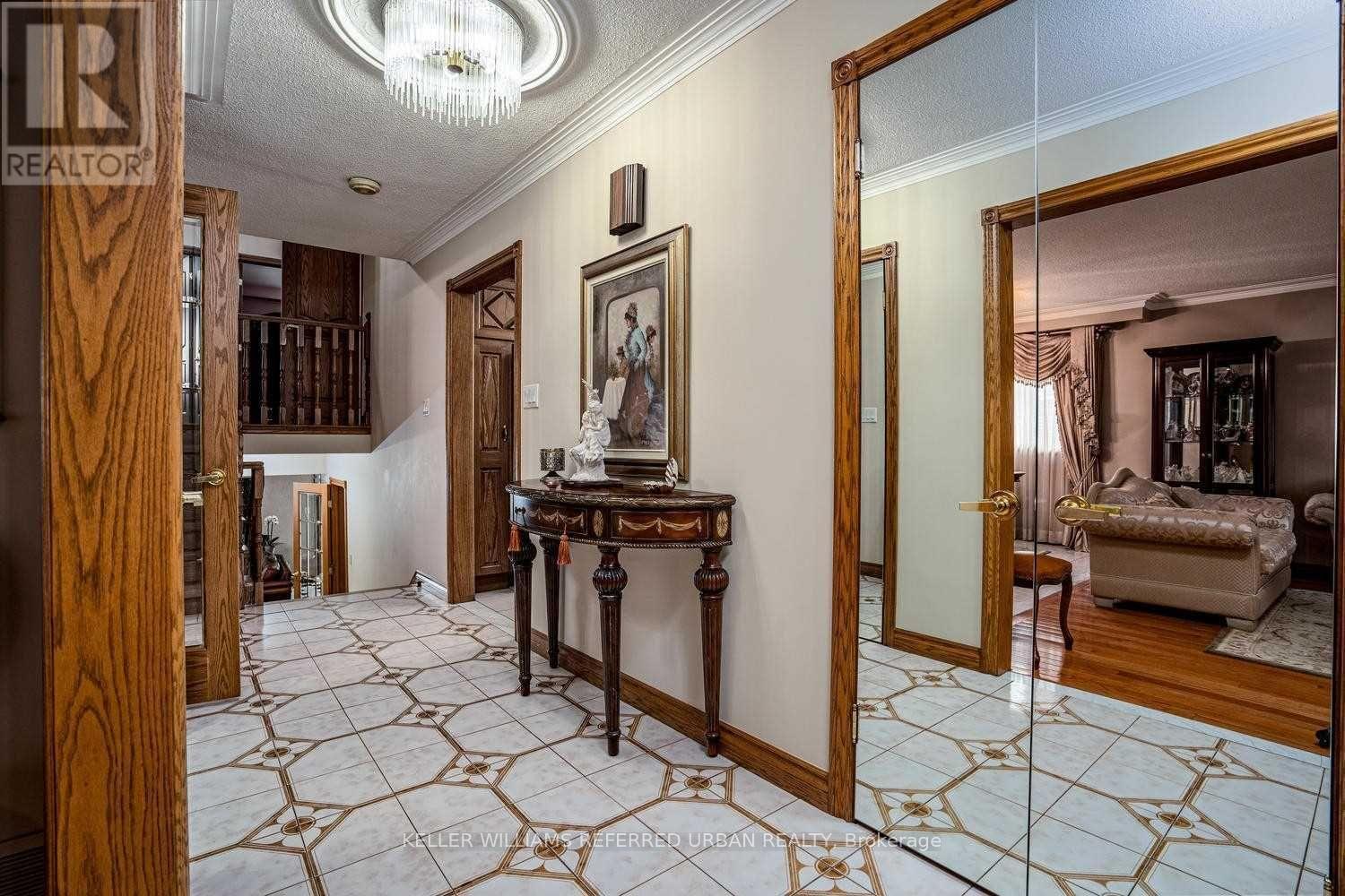 17 Hathor Crescent, Toronto, Ontario  M9L 1C1 - Photo 11 - W13077798