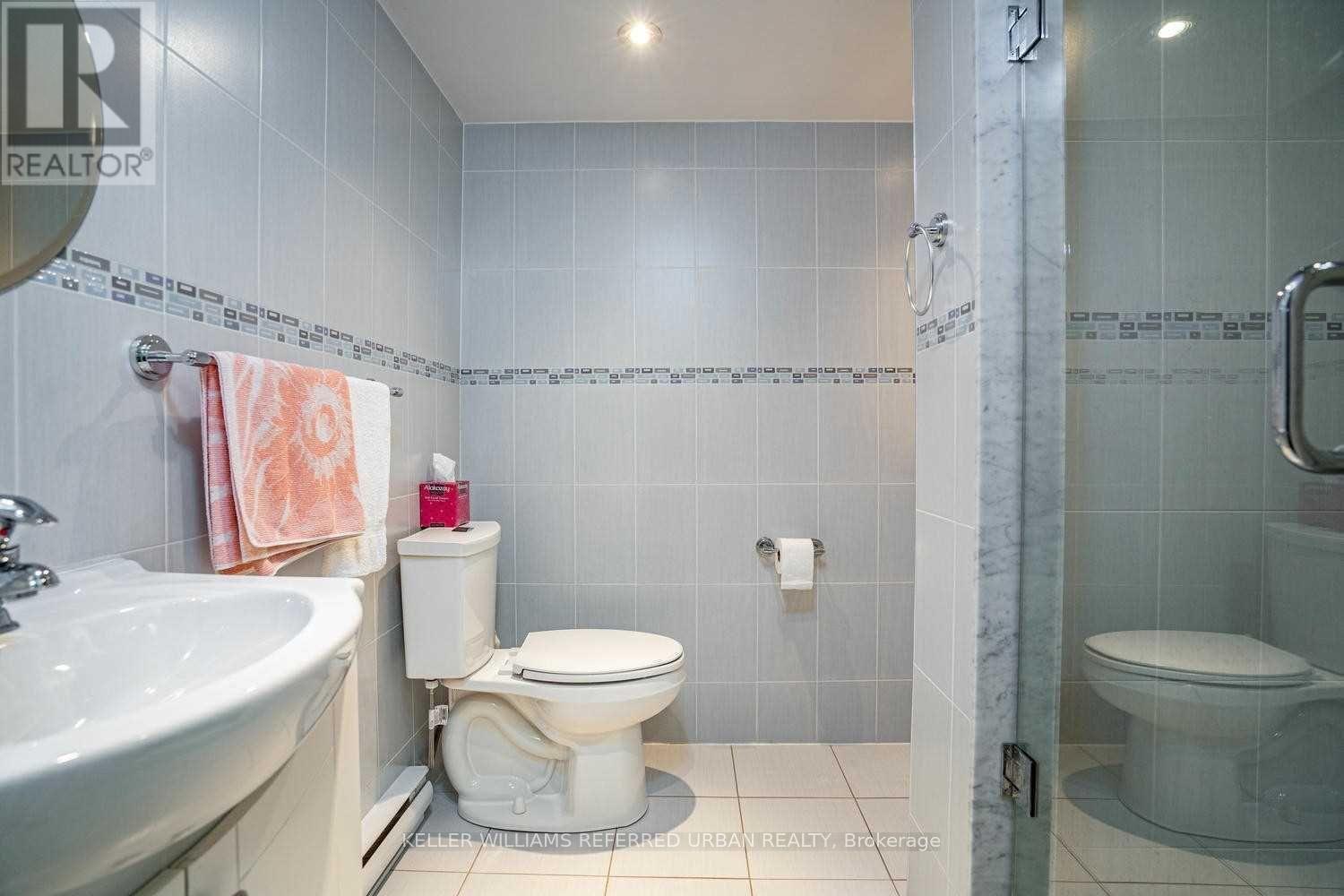 17 Hathor Crescent, Toronto, Ontario  M9L 1C1 - Photo 12 - W13077798