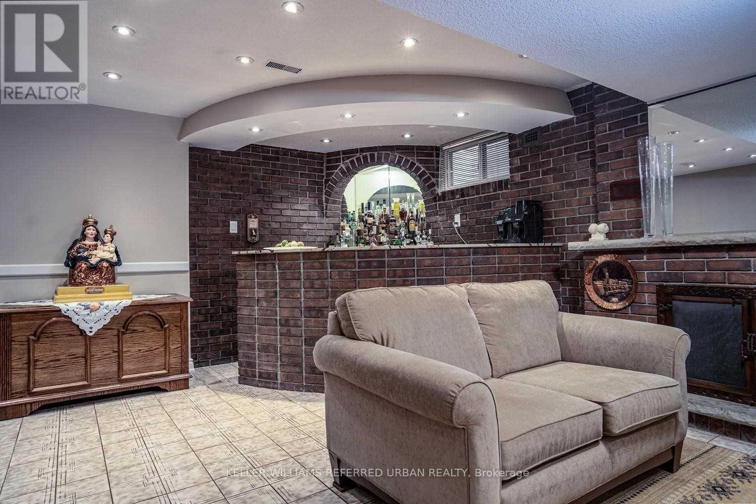17 Hathor Crescent, Toronto, Ontario  M9L 1C1 - Photo 22 - W13077798