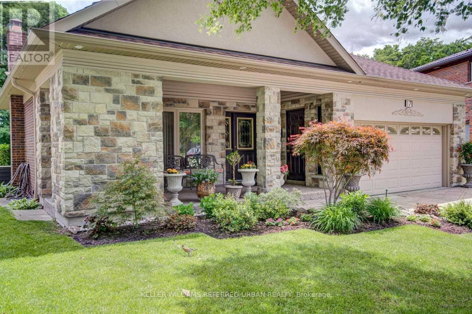 17 Hathor Crescent, Toronto, Ontario  M9L 1C1 - Photo 3 - W13077798