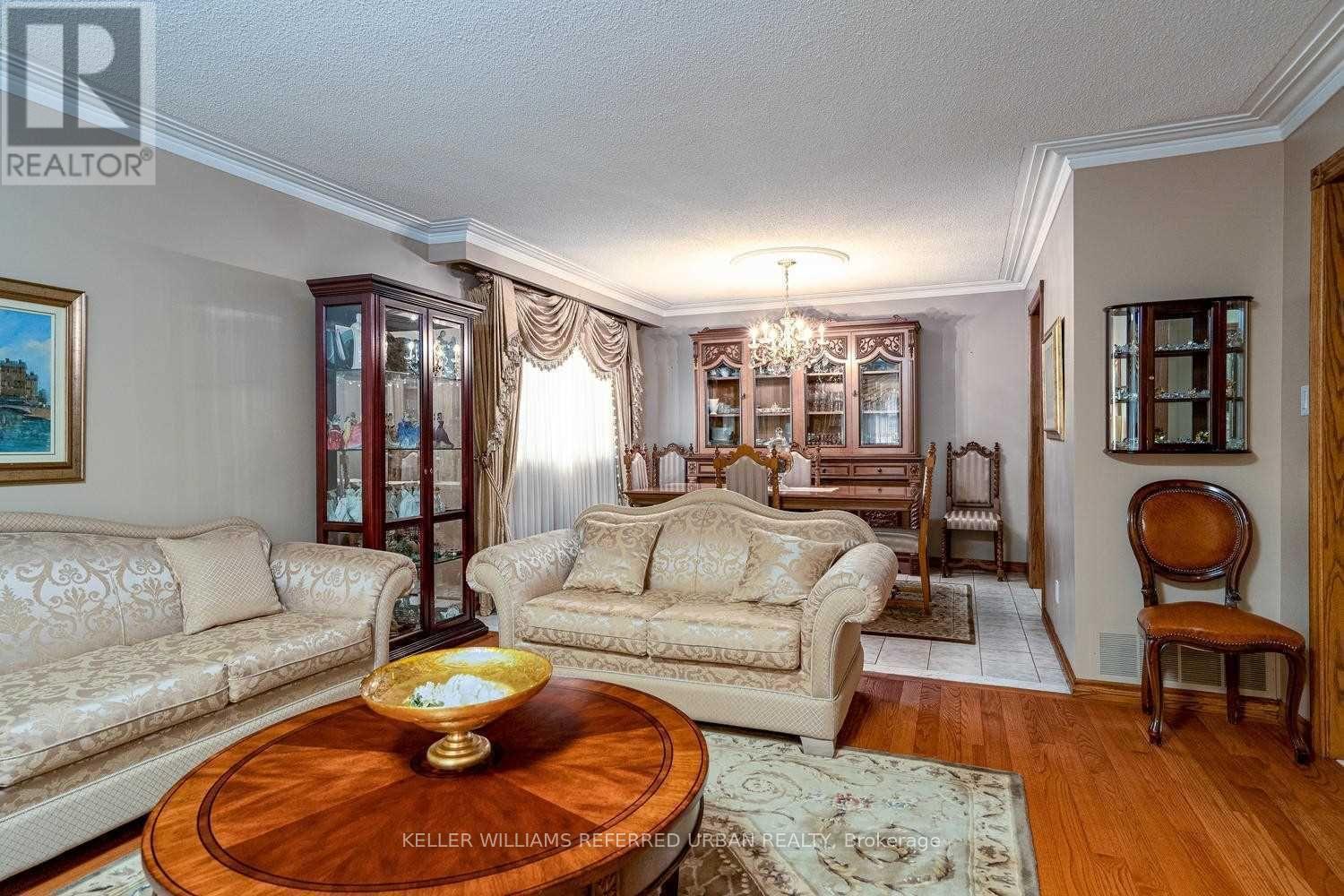 17 Hathor Crescent, Toronto, Ontario  M9L 1C1 - Photo 9 - W13077798