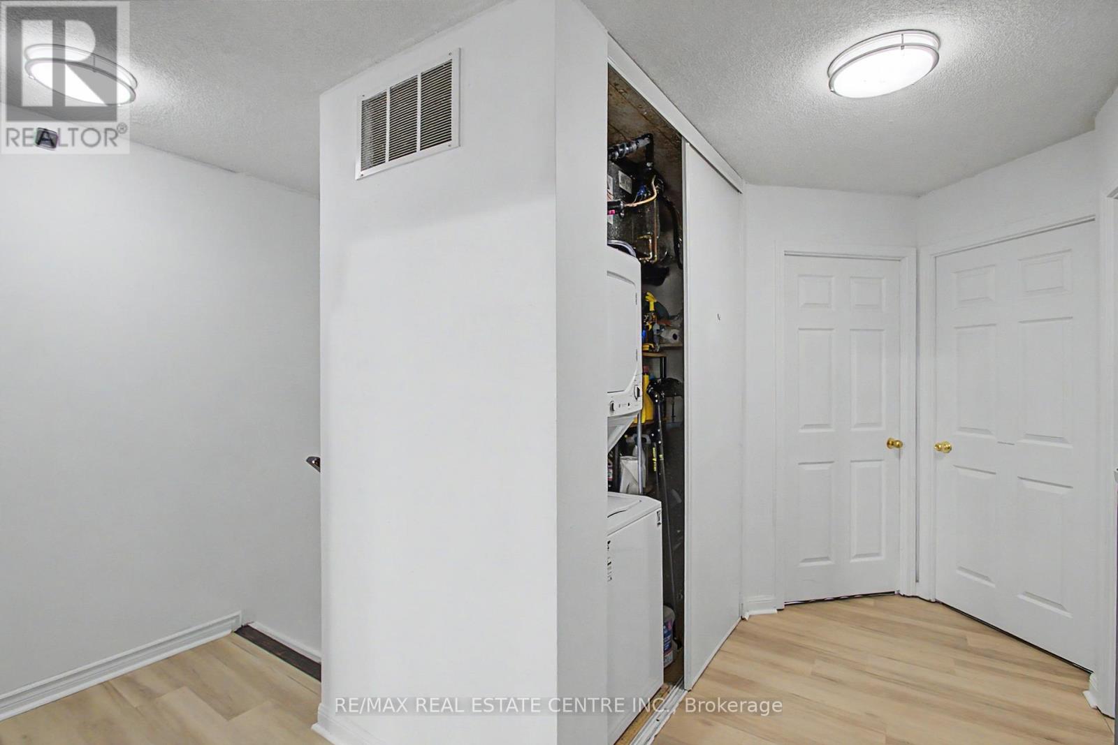 95 George Appleton Way W, Toronto, Ontario  M3M 0A2 - Photo 4 - W13077836
