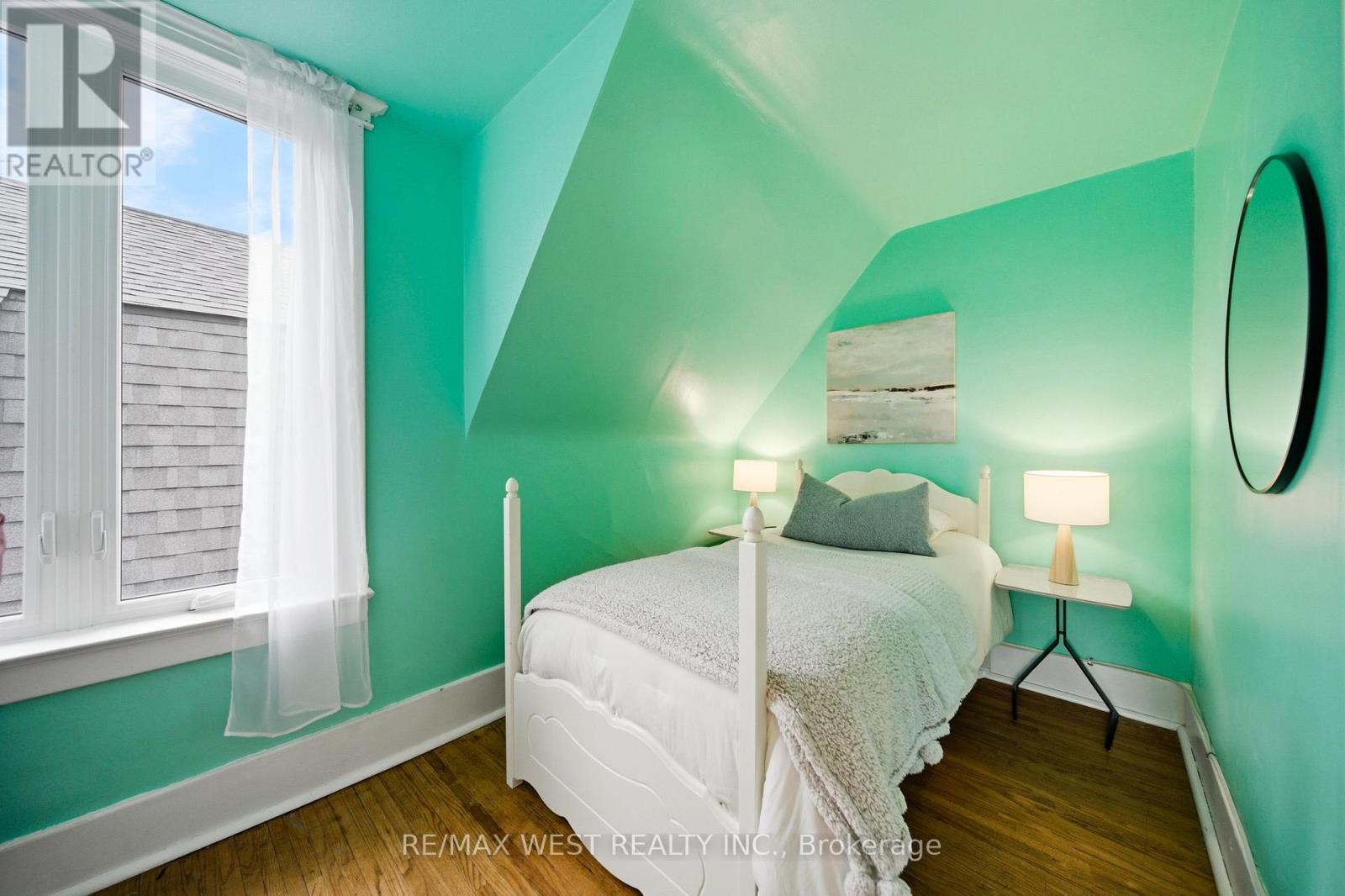 201 Gilmour Avenue, Toronto, Ontario  M6P 3B2 - Photo 16 - W13077854