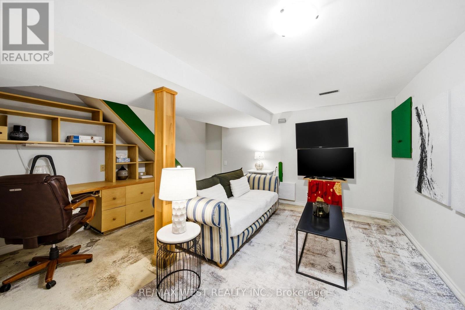 201 Gilmour Avenue, Toronto, Ontario  M6P 3B2 - Photo 21 - W13077854