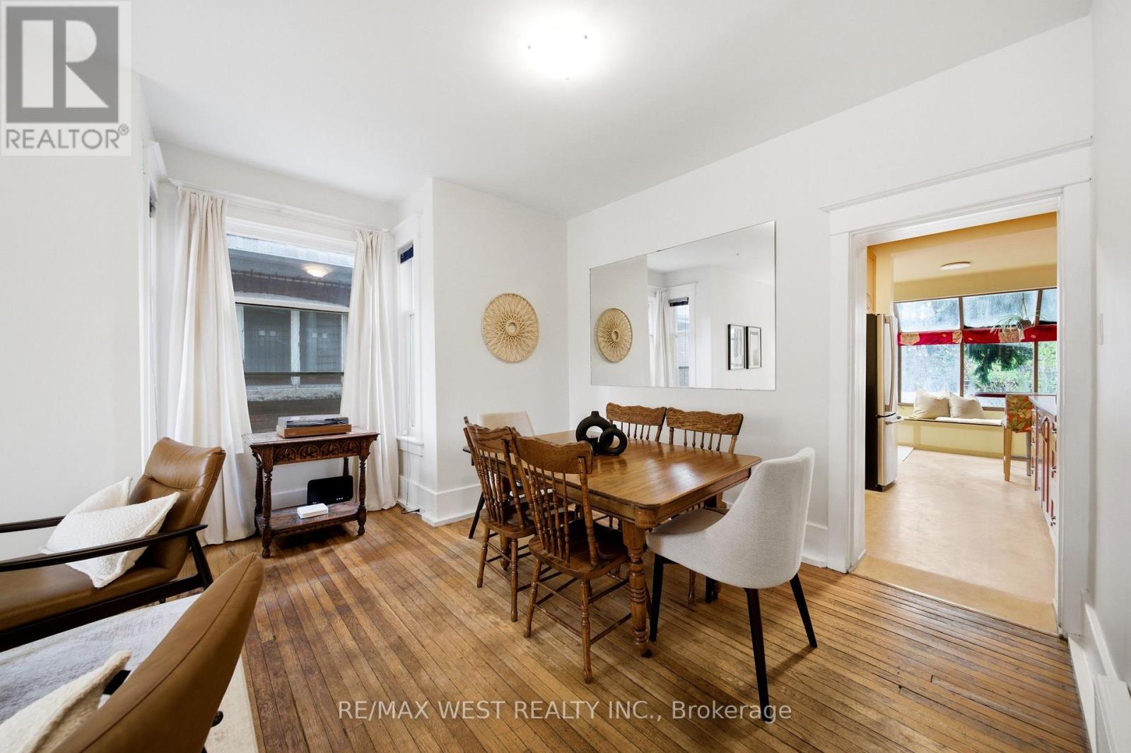 201 Gilmour Avenue, Toronto, Ontario  M6P 3B2 - Photo 9 - W13077854