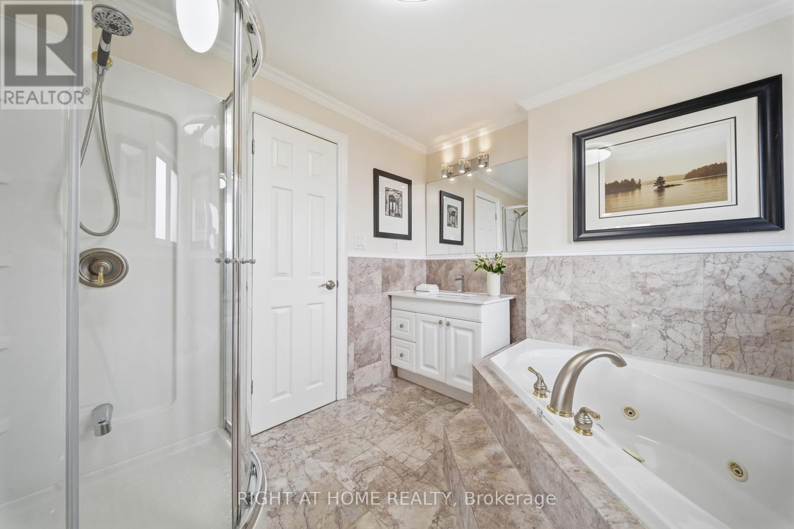 11 Farley Crescent, Toronto, Ontario  M9R 2A5 - Photo 22 - W13077882