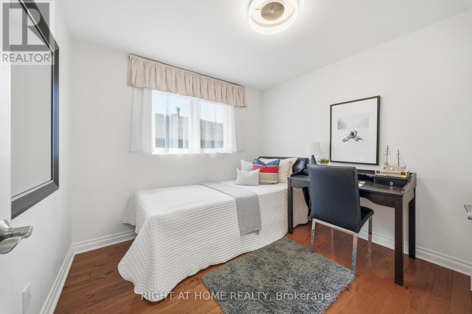 11 Farley Crescent, Toronto, Ontario  M9R 2A5 - Photo 30 - W13077882