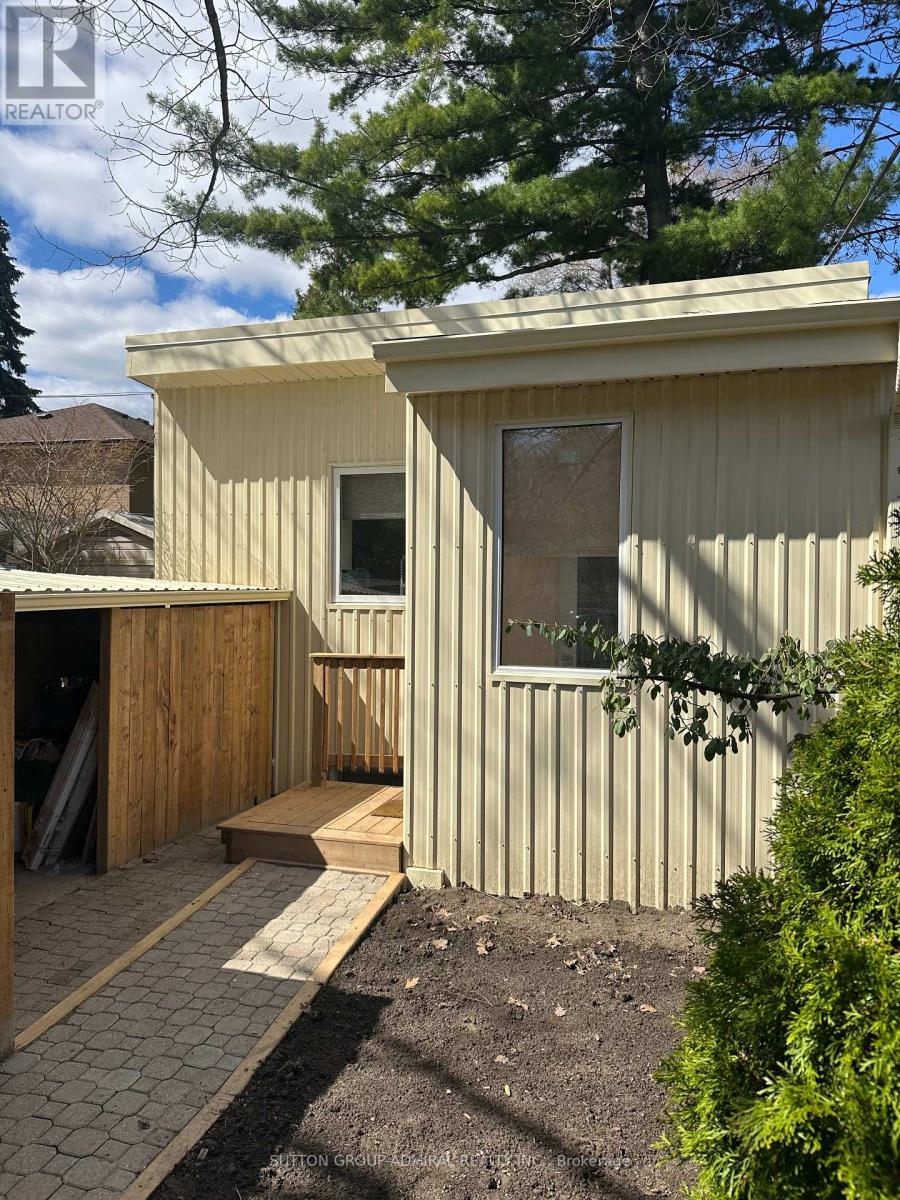 222a St. Marks Road, Toronto, Ontario  M6S 2J2 - Photo 13 - W13077906